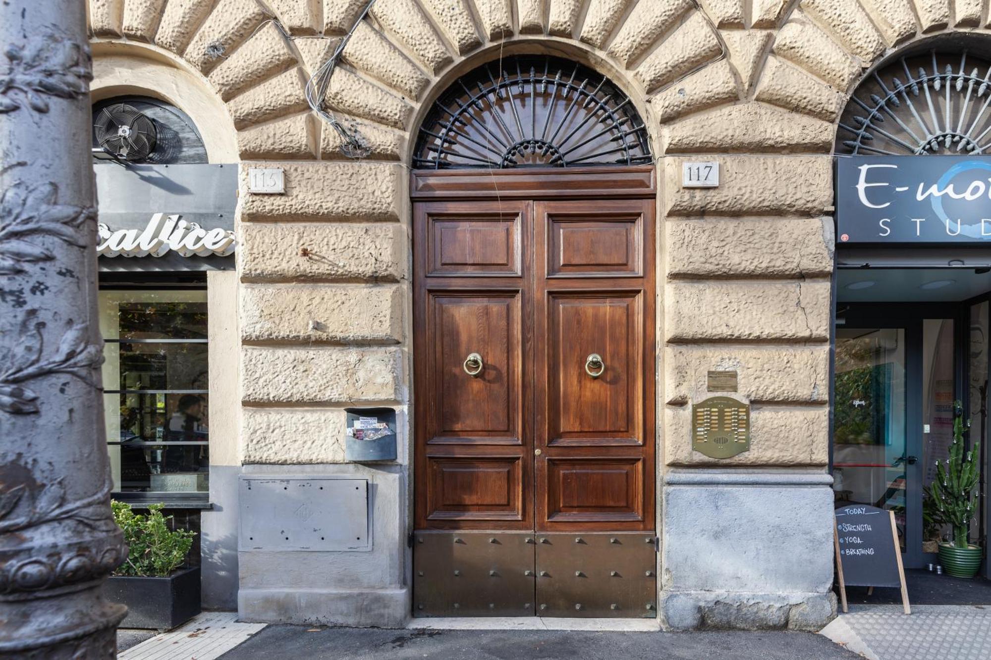 Hostly-the Porta Pia Suite-rome Centre With Charme Apartment